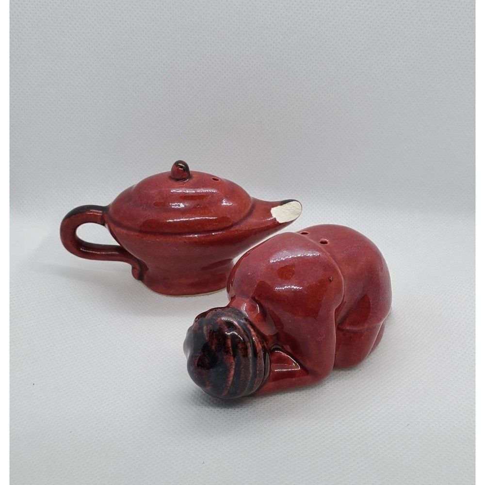 Vintage Salt Pepper Shakers Genie & Lamp Chipped - Picture 1 of 12